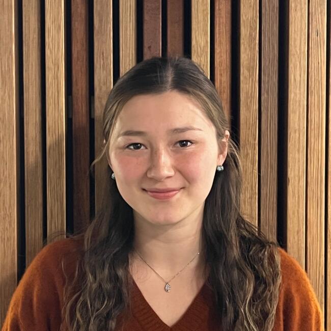 Babysitter in Hobart: Emilie