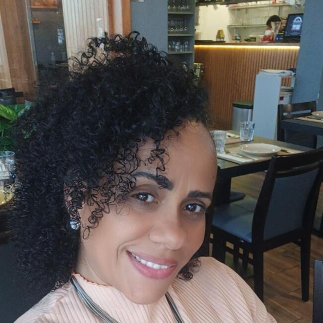 Babysitter em São Domingos de Rana: Marise