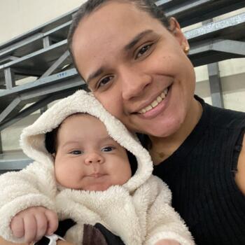 Emprego de babá em Tubarão: emprego de babá Larissa