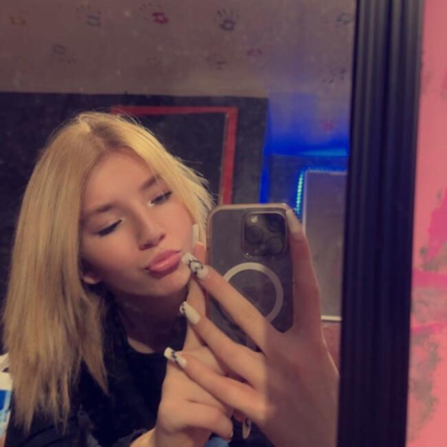 Babysitter in Cañon City: Chloe