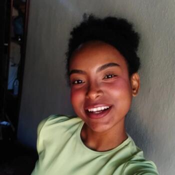 Niñera Caracas: Genesis Fayaro