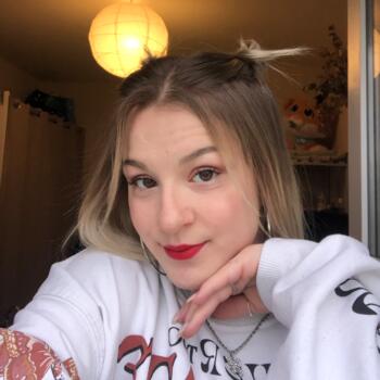 Baby-sitter in Saint-Étienne-du-Rouvray: Erina