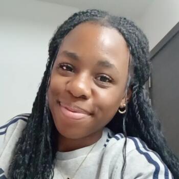 Babysitter Hannut: Bryonna