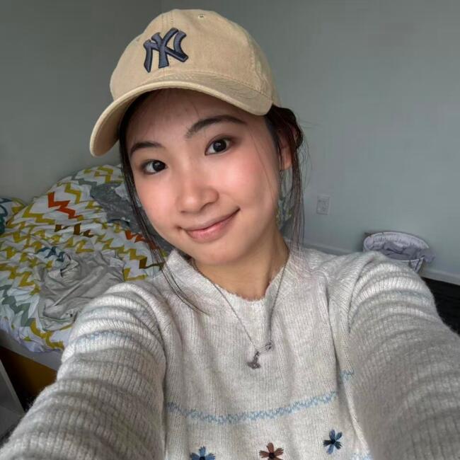 Babysitter in Wellington: Claire