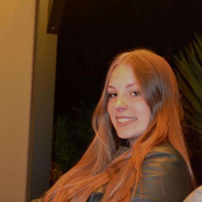 Babysitter in Duttlenheim: Eléna