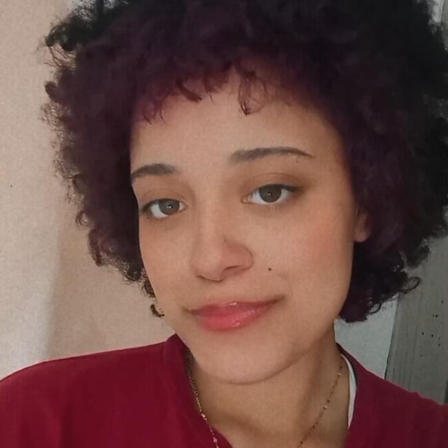 Babá em Mongaguá: Thais