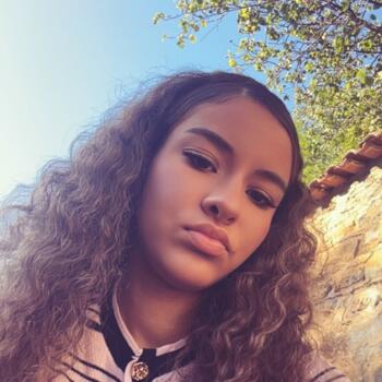 Babysitter in Lyon: Imane