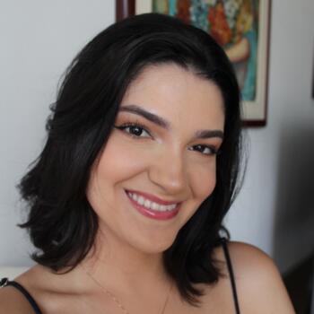 Babá em Recife: Leda