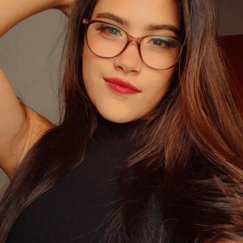 Babá em Camaçari: Sandy Carla