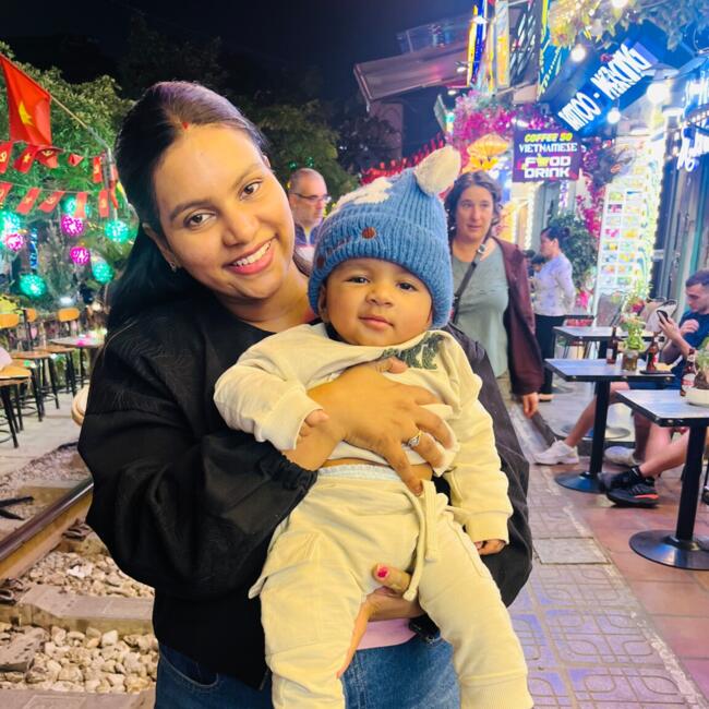 Babysitting job in Delhi: Silky