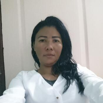 Babysitter in Barcelona: Adriana