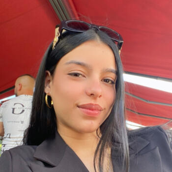 Babysitter in Zamora: Shely