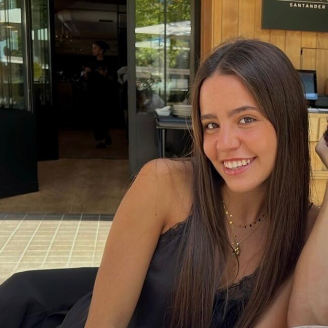 Babysitter in Rome: Maria