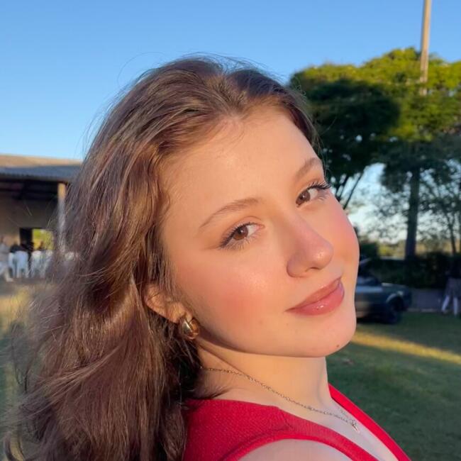 Babá em Guarapuava: Milena