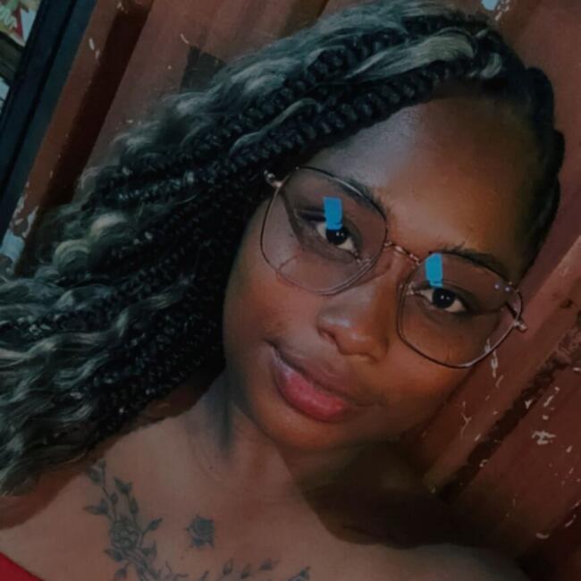 Babá em Dourados: Joyce