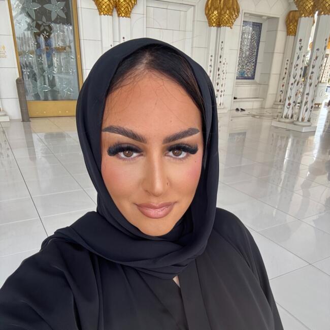 وظيفة جليسة أطفال في أبوظبي: Sophia