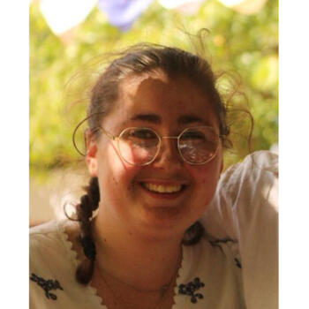 Babysitter in Villiers-sur-Tholon: Claire