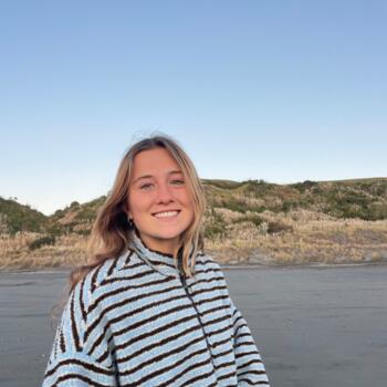 Babysitter in Raglan: Telah