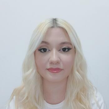 Babysitter Jacarepaguá: Yasmim