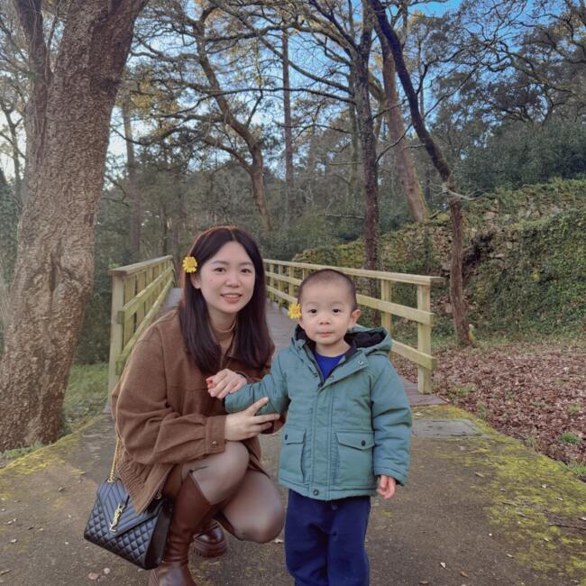 Babysitting job in Boiro: Alba