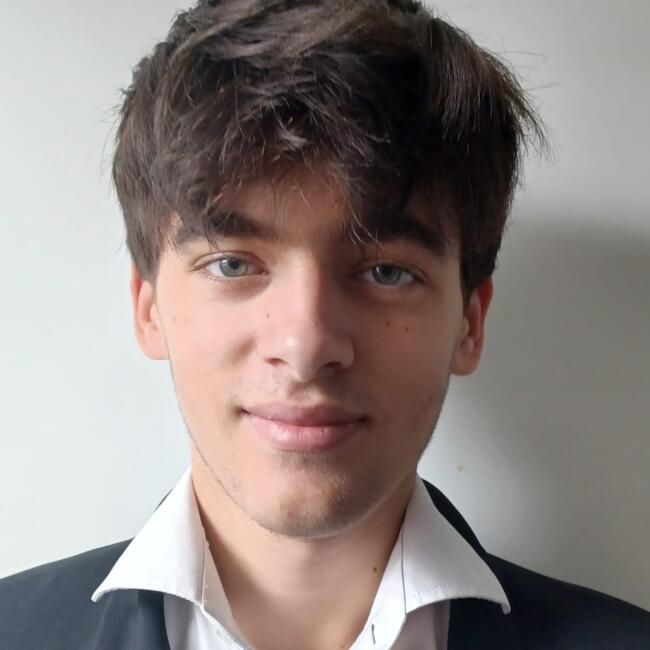 Babysitter in Ivry-sur-Seine: Léo