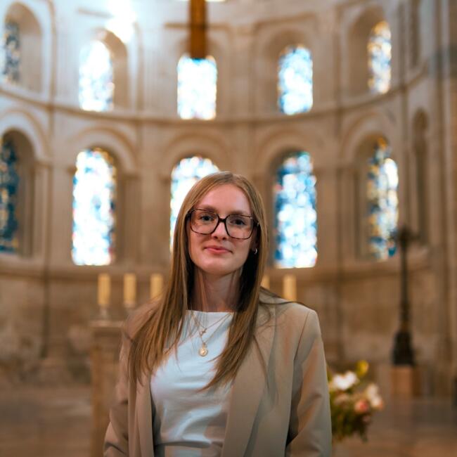 Babysitter in Le Breuil: Lya