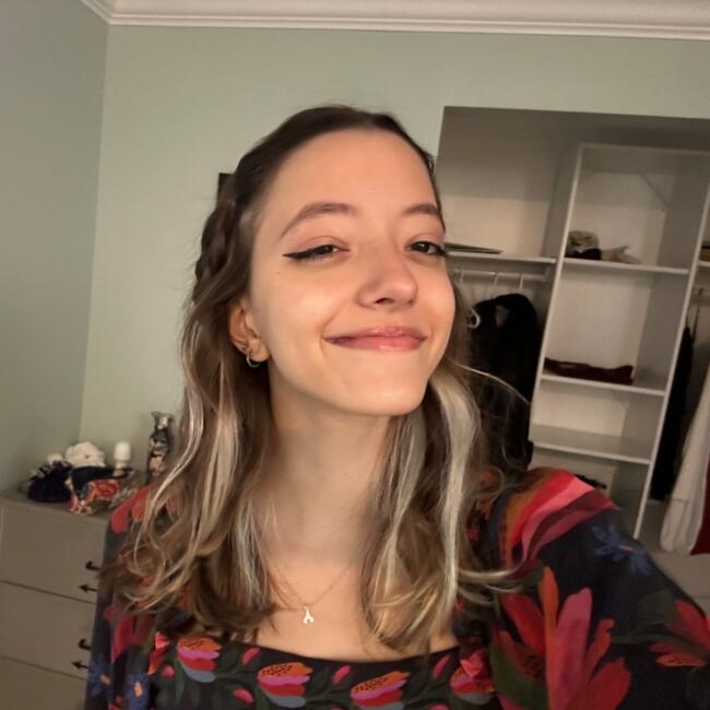 Babysitter in Poços de Caldas: Lavínia