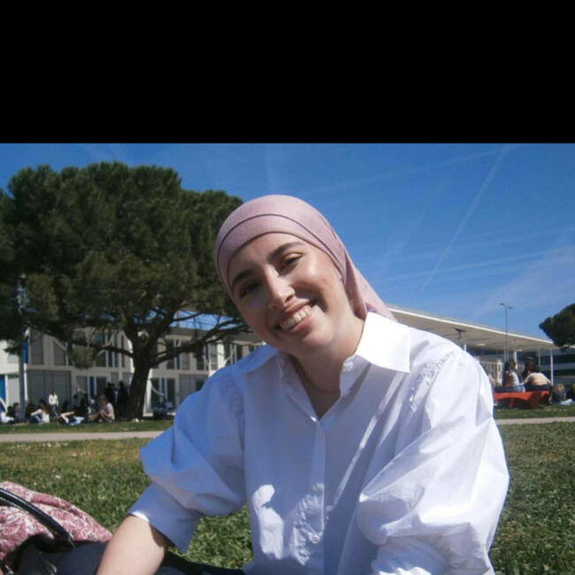 Babysitter in The Hague: Narimene