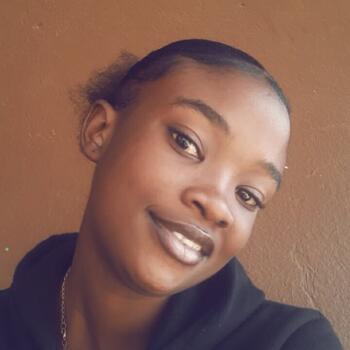Babysitter Windhoek: Heidi