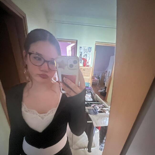 Babysitter in Sopron: Jázmin