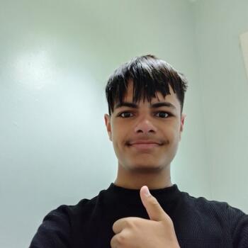 Babysitter in Hamilton: Cecil