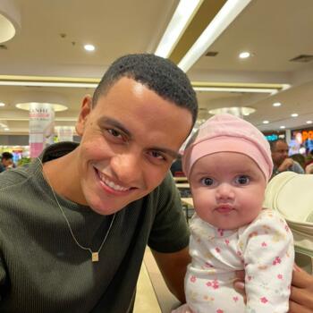 Emprego de babá em Rio de Janeiro: emprego de babá Jean