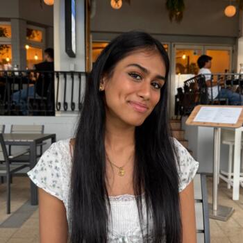 Babysitter Royal Leamington Spa: Aditi