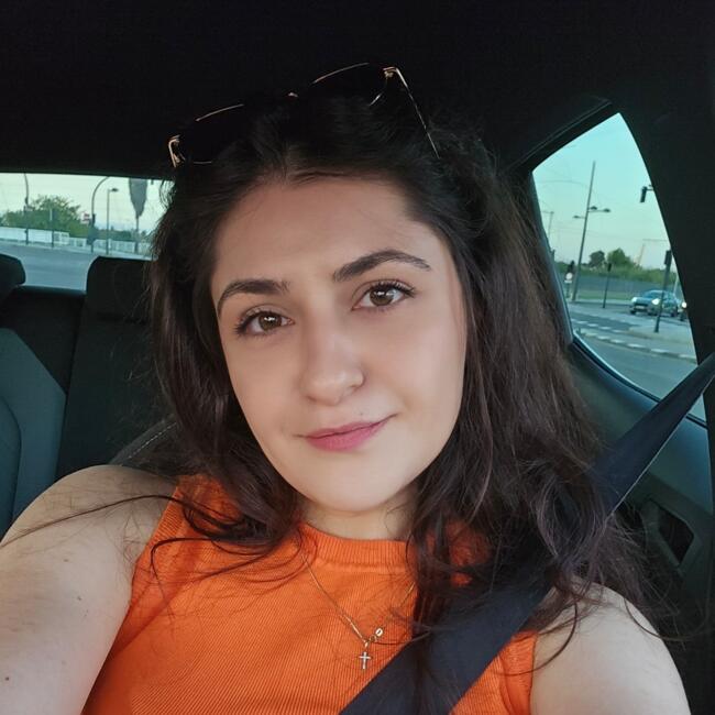 Canguro en Valencia: Denisa