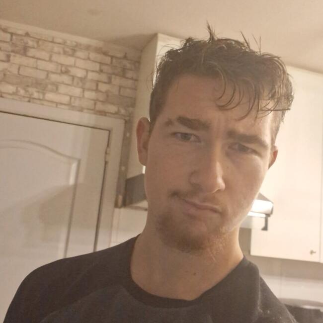 Babysitter in Kortemark: Mathjis