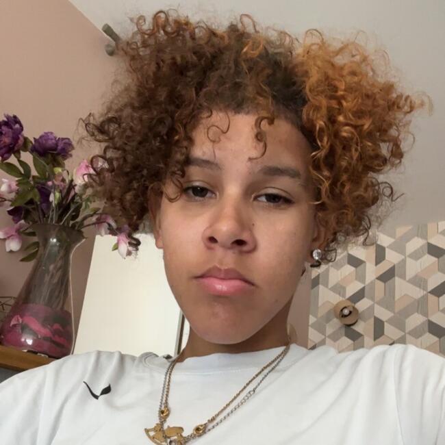 Babysitter in Chartres-de-Bretagne: Naissa