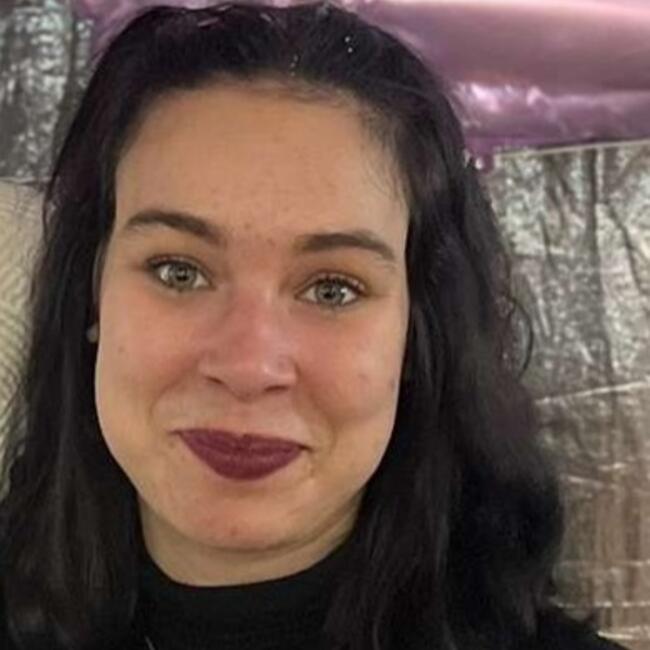 Babysitter in Plassay: Melvina