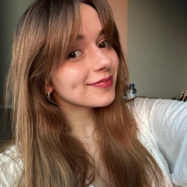 Babysitter in Beringen: Juliet