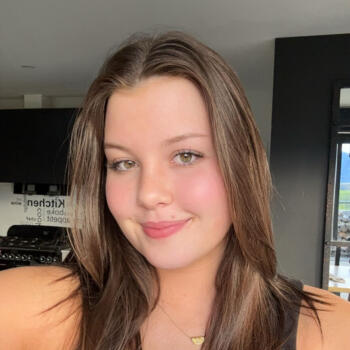 Babysitter in Queenstown: Esther