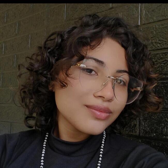 Babá em Governador Valadares: Emely