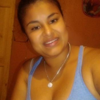 Babysitter in Atenas: Yessenia