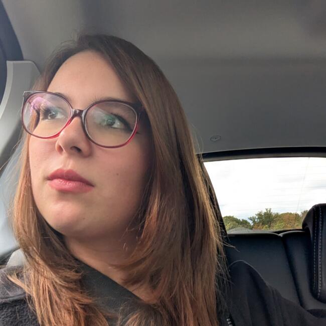 Babysitter in Morainvilliers: Elora