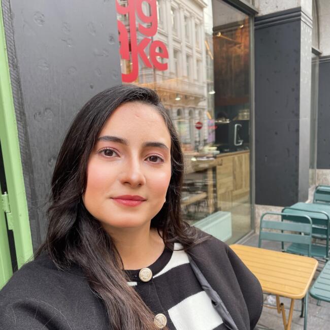 Babysitter in Sint-Joost-ten-Node: SAMIA