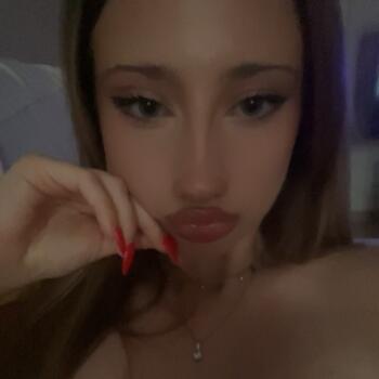 Babysitter στην περιοχή Δραπετσώνα: Elena