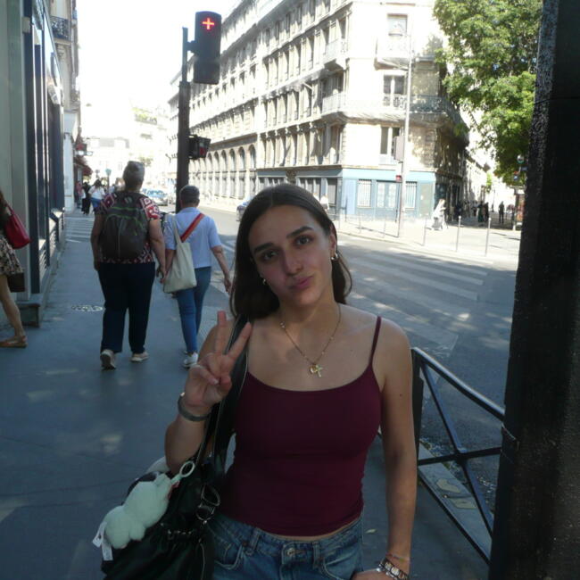 Babysitter in Rueil-Malmaison: Léa