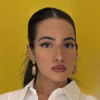 Babysitter in Paris: Salma