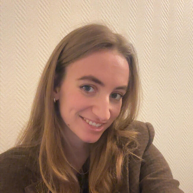 Babysitter in Peuplingues: Pia