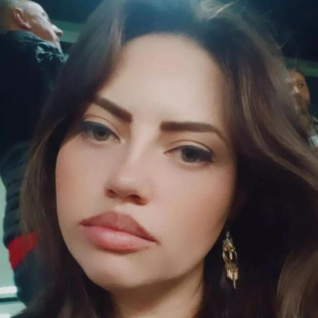 Emprego de babá em Blumenau: Jociane