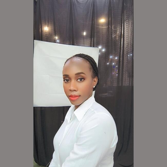 Babysitter in Abu Dhabi: Mrym