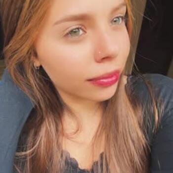 Babysitter in London: Yasmin